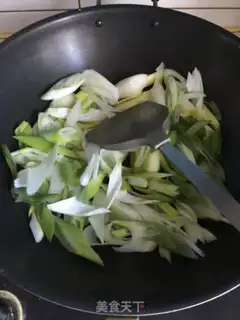 Make The lamb roll step 1