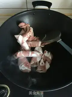 Make The lamb roll step 2
