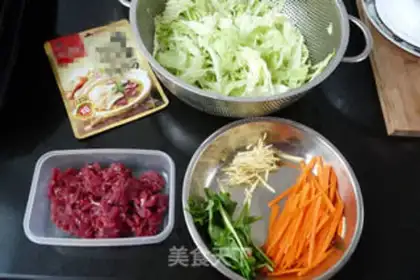 Make Beef with cabbage step 0