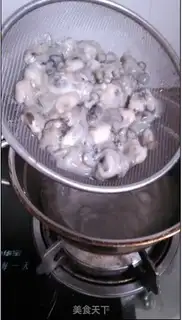 Make Oyster fried eggs step 3