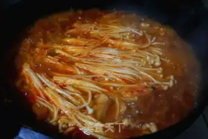 Make Korean seafood pan step 6