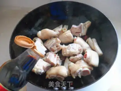 Make Roasted pig hoof and peanut stew step 7