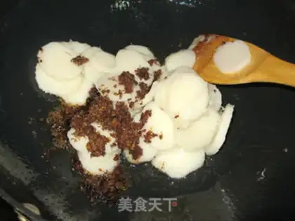 Make Cinnamon flower cake step 3