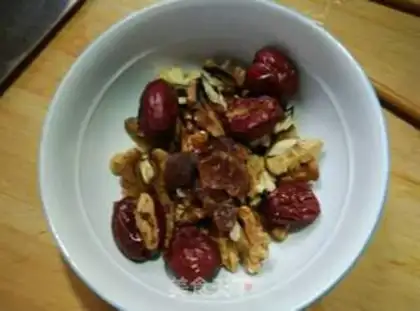 Make walnut dates step 2