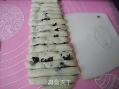 Make Cranberry roll step 5