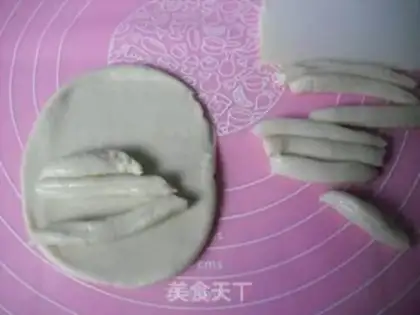 Make Cranberry roll step 6