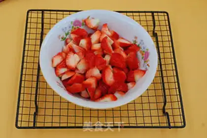 Make Homemade strawberry yogurt step 7