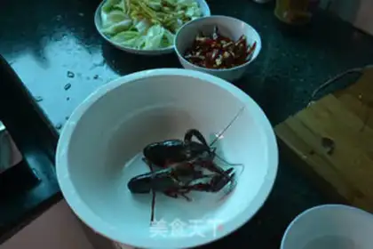 Make Spicy lobster step 2