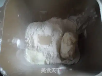 Make Onion sausage bread step 1