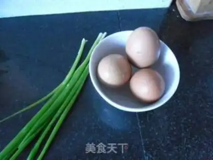 Make Onions and eggs step 0