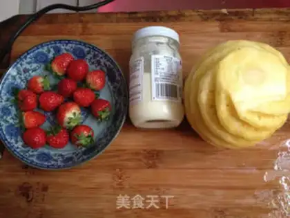 Make Pineapple omegranate strawberry step 0