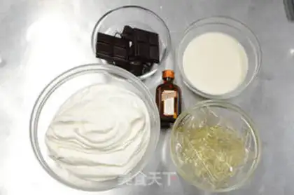 Make Chocolate mousse step 0