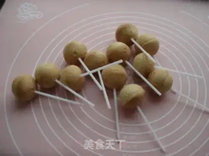 Make Lollipop cake step 8