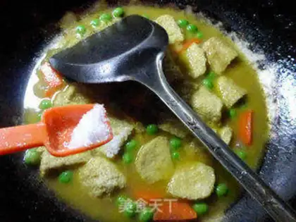 Make Curry and a sour chicken step 6