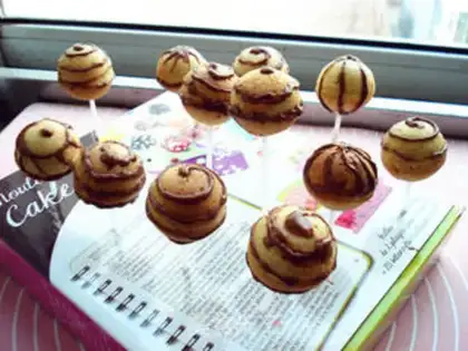 Make Lollipop cake step 10