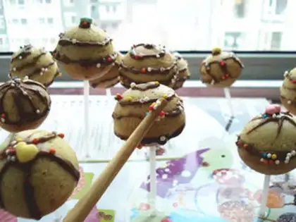 Make Lollipop cake step 11