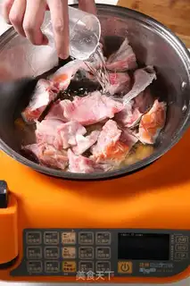 Make Lazy, sour, sour, sour fish head step 3