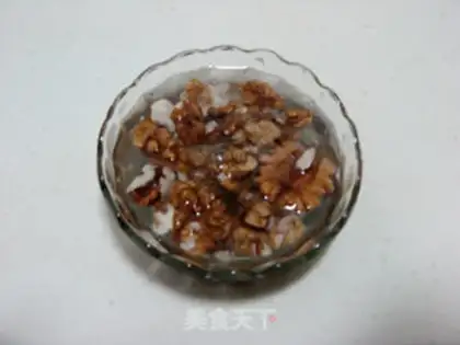 Make Soybeans walnut soy step 1