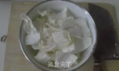 Make Hot cabbage and octopus step 2