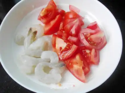 Make Onion shrimp tofu soup step 1