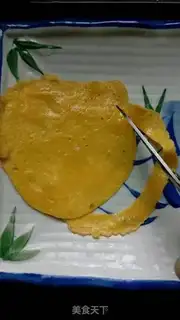 Make Tomatoes with egg skin roses step 8