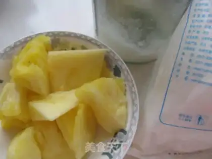 Make Simple homemade pineapple jam step 0