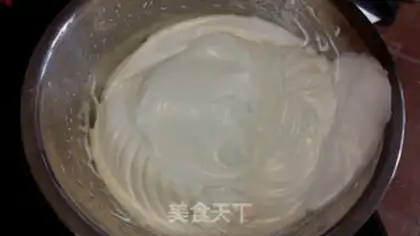 Make Double-berries naked cake step 1