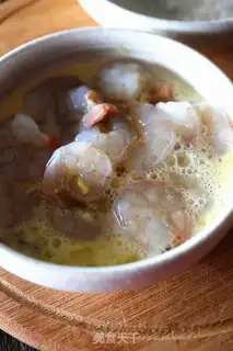 Make Pineapple and shrimp step 2
