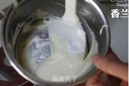 Make Paint cake rolls step 2