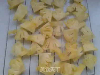 Make Hawaiian Pizza step 3