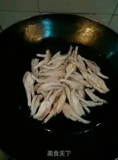 Make Frozen chicken claws step 1