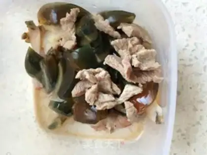 Make Skinny eggs, seafood step 1