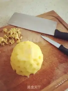 Make Caramel pineapple step 1