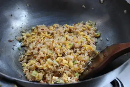 Make Squeeze eggs and fried rice step 10