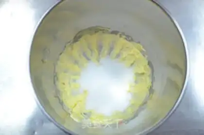 Make Grape soufflé step 1