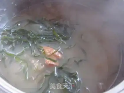 Make Ribbon seaweed soup step 5