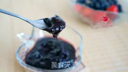 Make Strawberry saloon sauce step 6