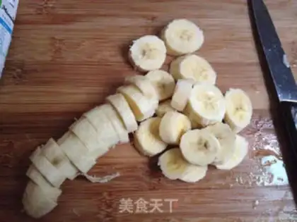 Make Banana shake step 1