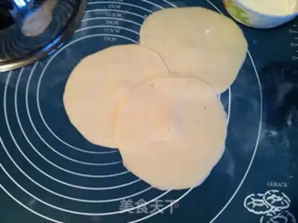 Make ♪ ♪ Cream of eggs and soy pie ♪ step 9