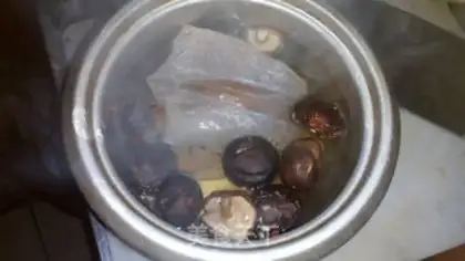 Make The mushroom squid rice step 1