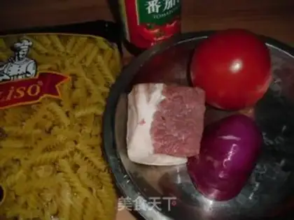 Make Tomato sauce and pasta step 0