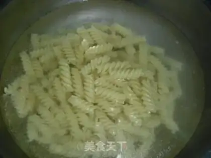 Make Tomato sauce and pasta step 3