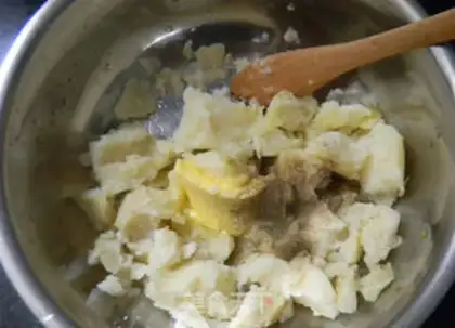 Make Chestnut mashed potatoes step 1