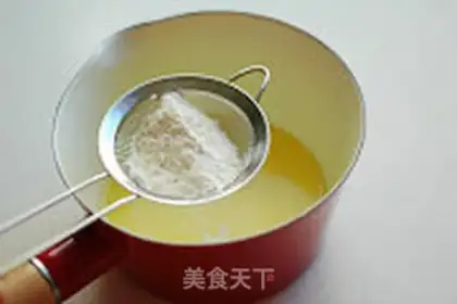 Make Vanilla cuffle cake step 2