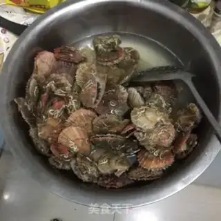 Make A garlic fan scallop step 0