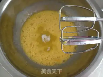 Make Little yolk cookies step 2