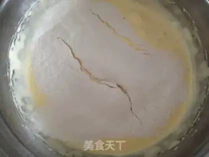 Make Little yolk cookies step 6