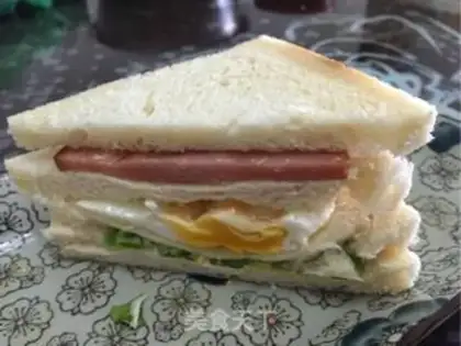 Make Full egg sandwich step 4