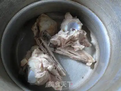 Make Salt Thunder Bones soup step 4