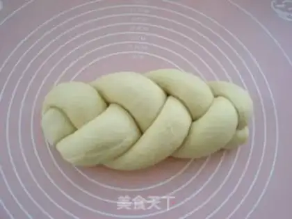 Make Pure red bean braid toast step 9